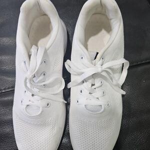 Source Unknown White Knit Casual Sneakers Clean Simple Lightweight